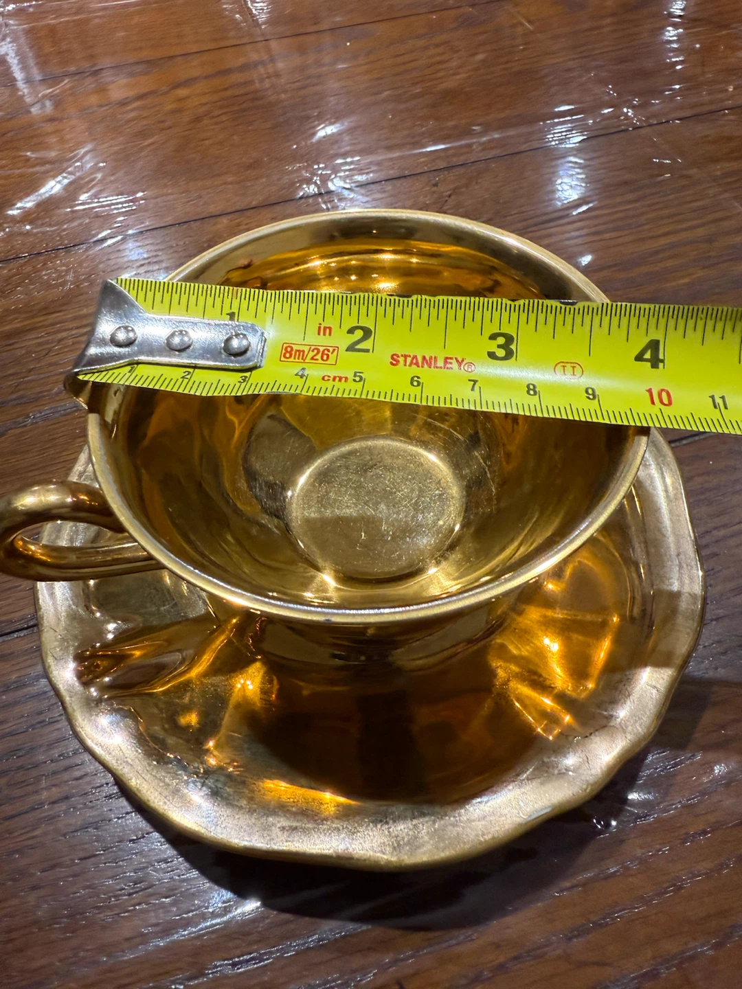 Gold Coloured Teacup and Saucer - photo 3