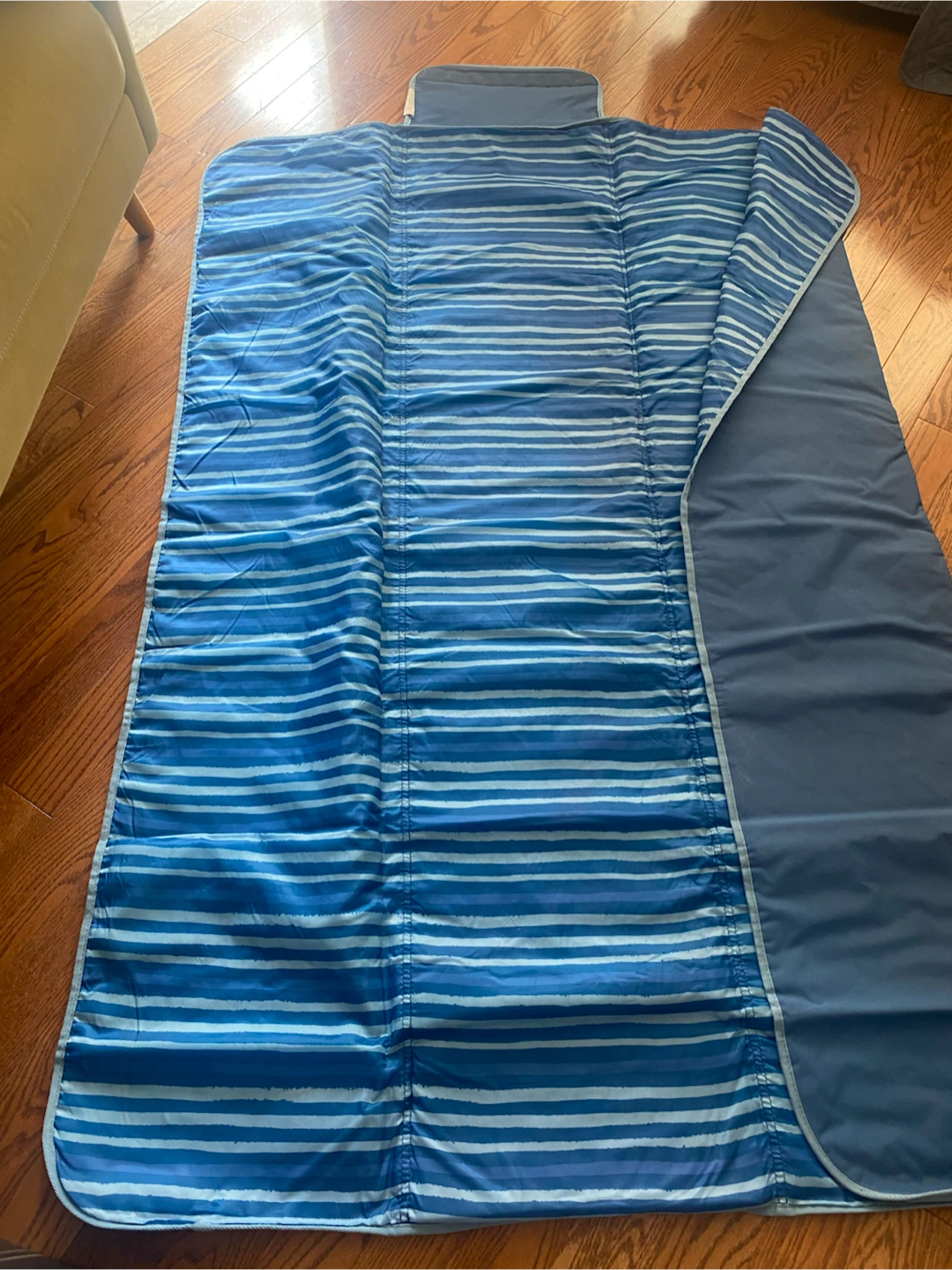 Light & Sport Blue Picnic Blanket with Strap - photo 3