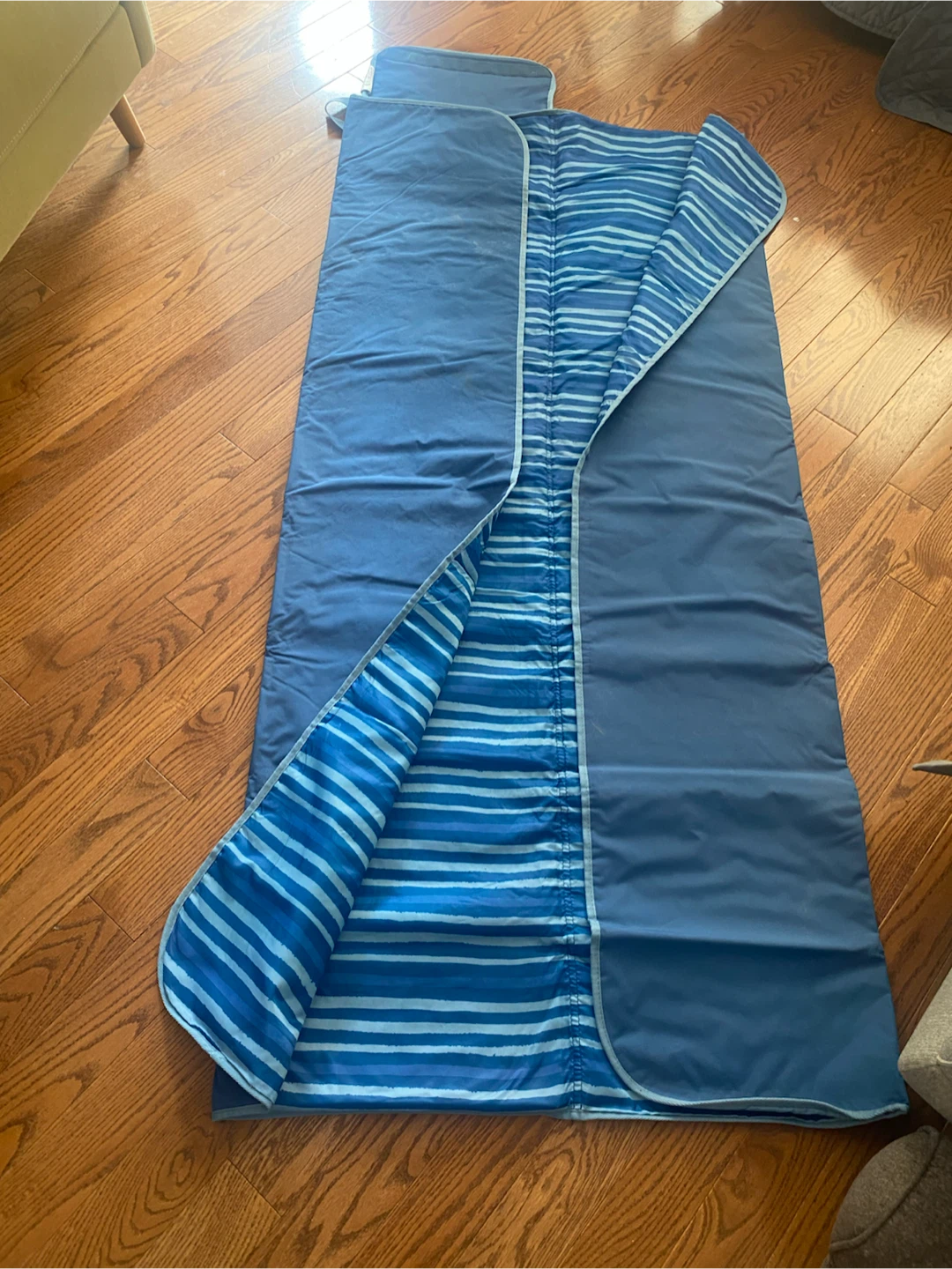 Light & Sport Blue Picnic Blanket with Strap - photo 4