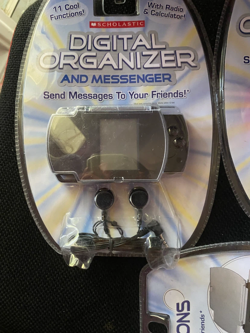 Scholastic Digital Organizer and Messenger