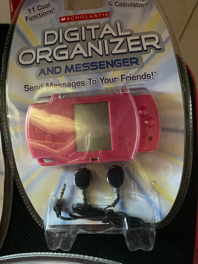 Scholastic Digital Organizer and Messenger - photo 2