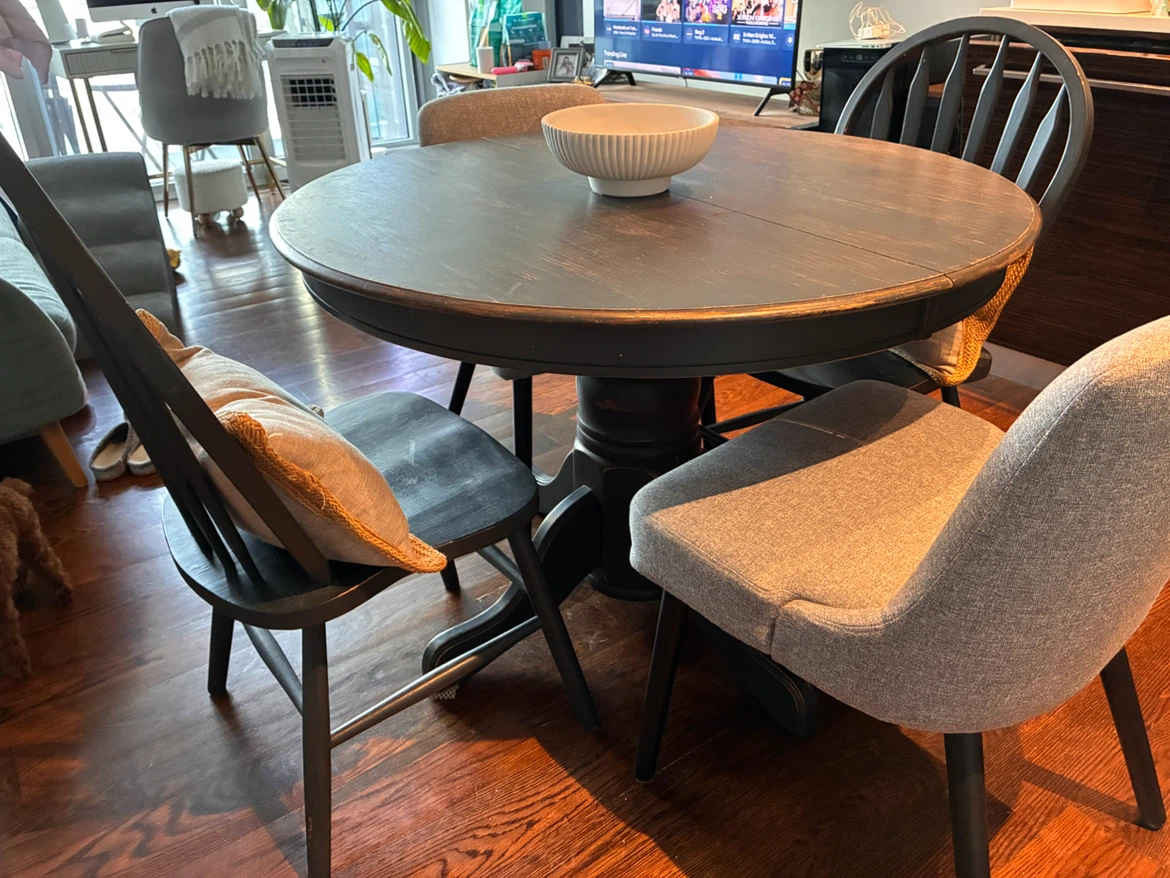 Round pedestal dining table with 4 chairs - photo 4