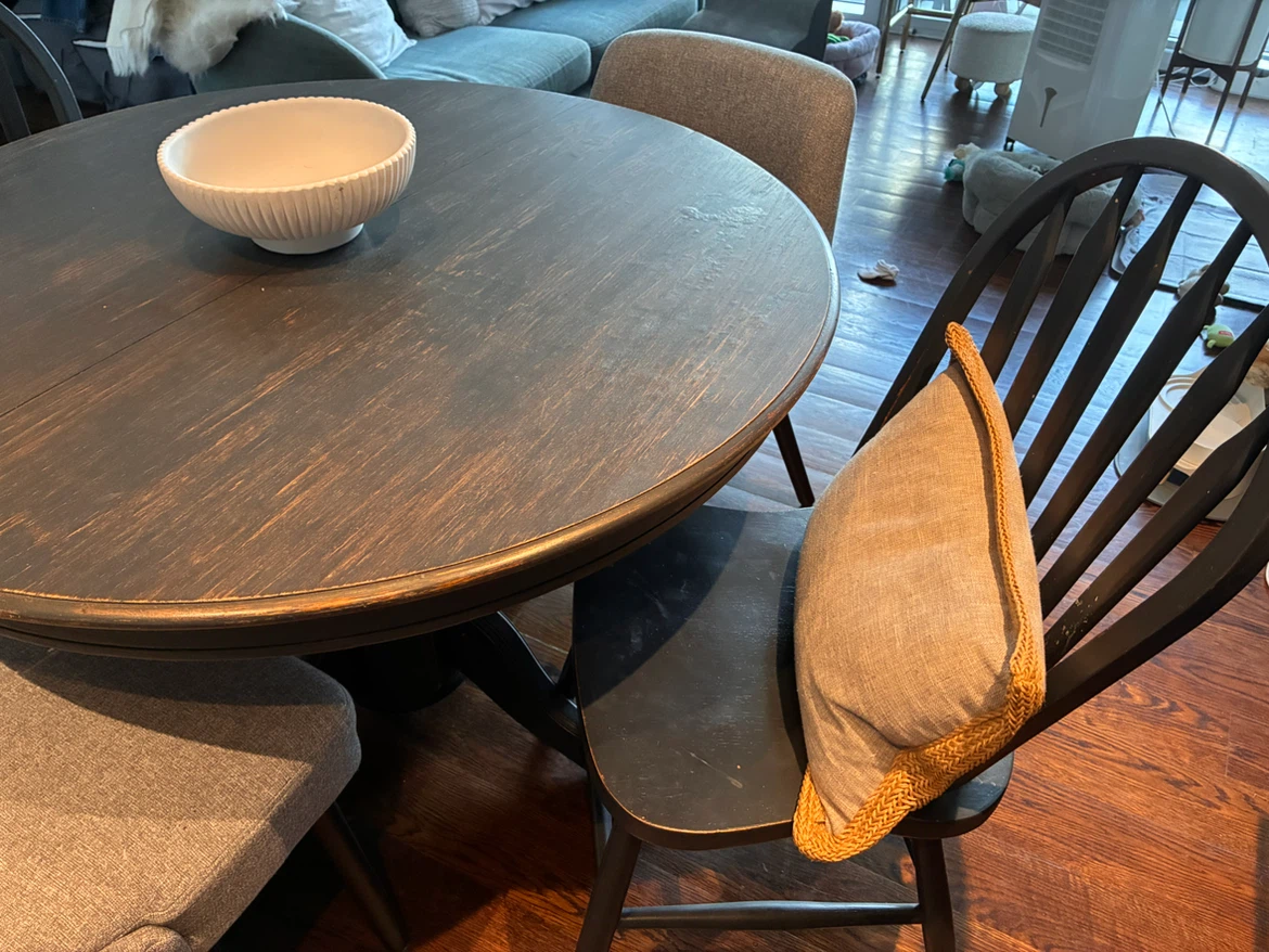 Round pedestal dining table with 4 chairs - photo 5