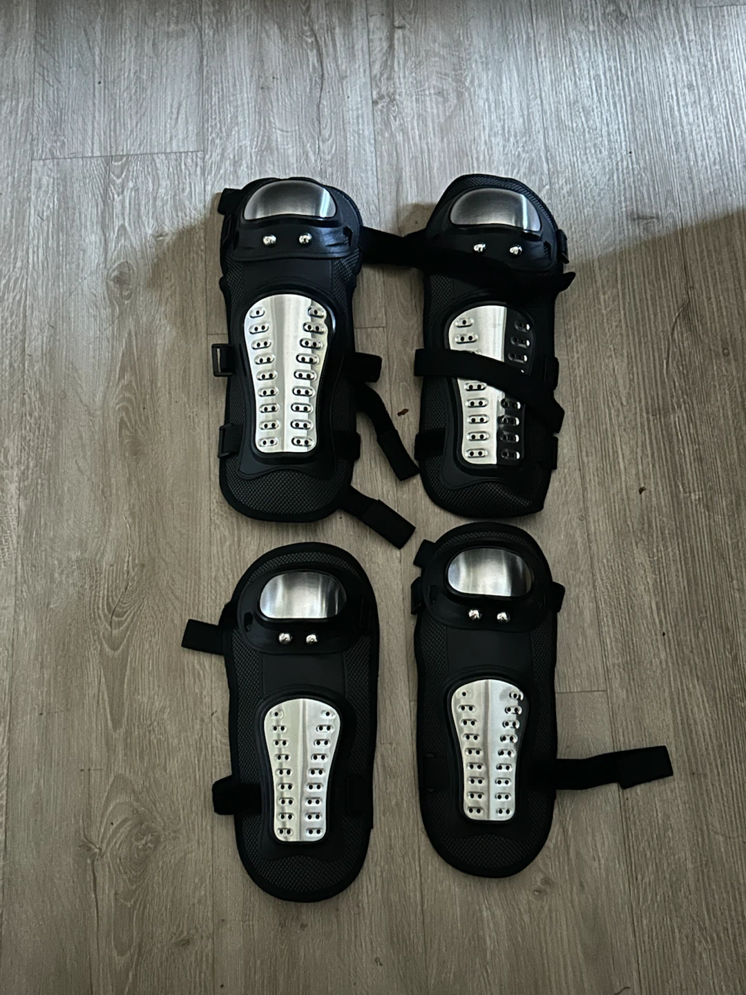 Black Bike Helmet and Protective Gear Set - photo 3