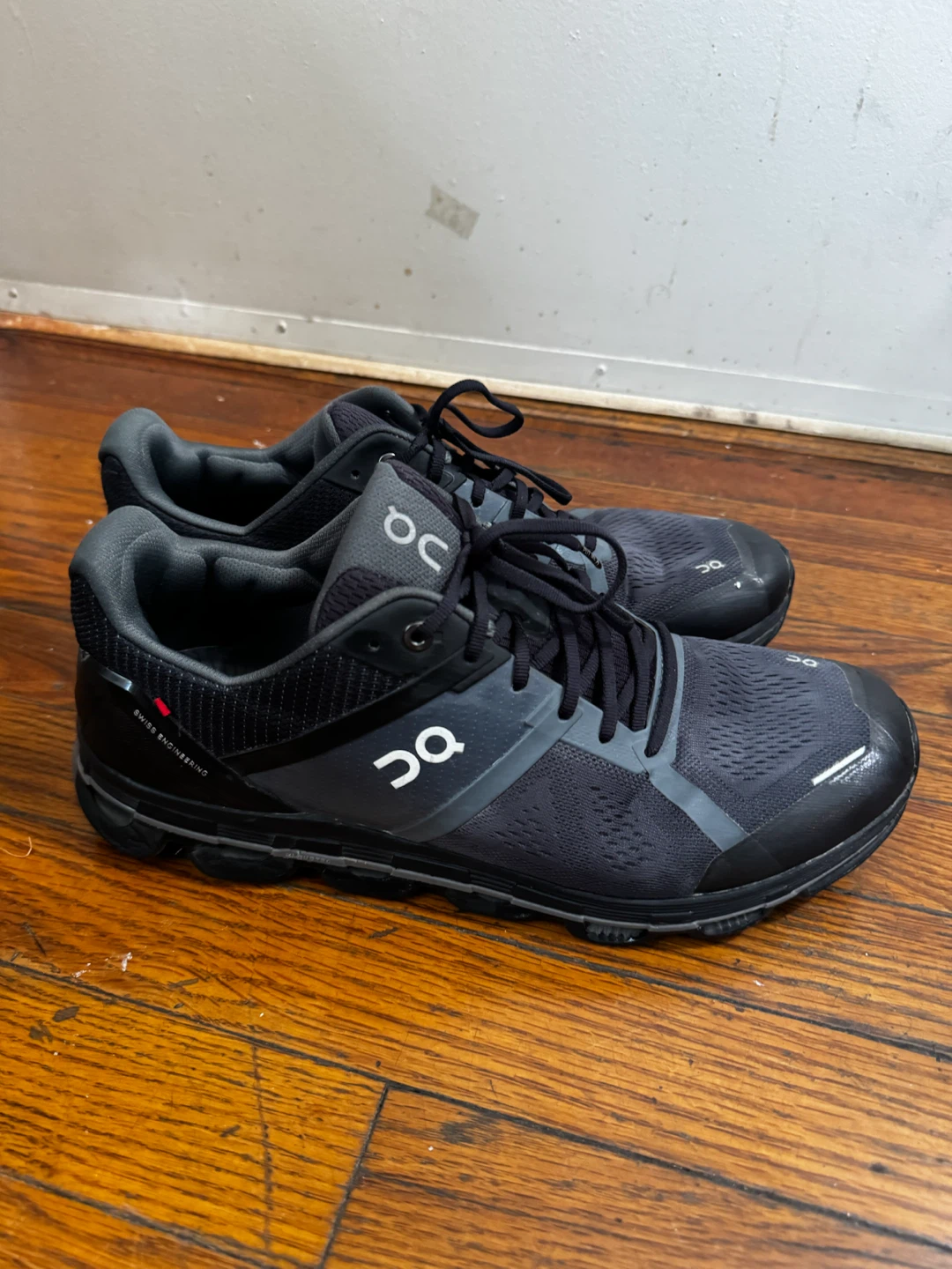 On Running Cloudflow Shoes