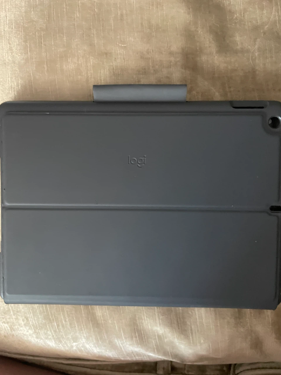 Logitech iPad Keyboard Case - photo 2