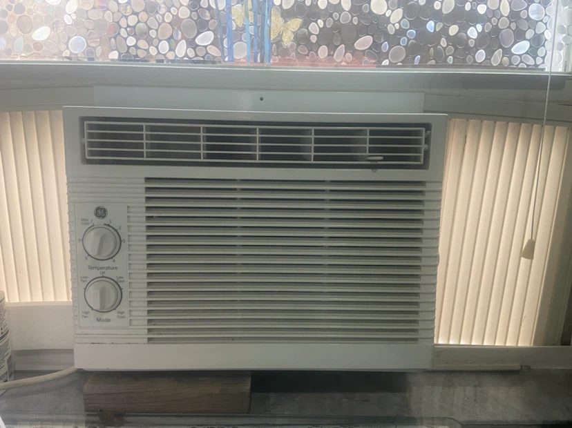 GE Appliances Window Air Conditioner