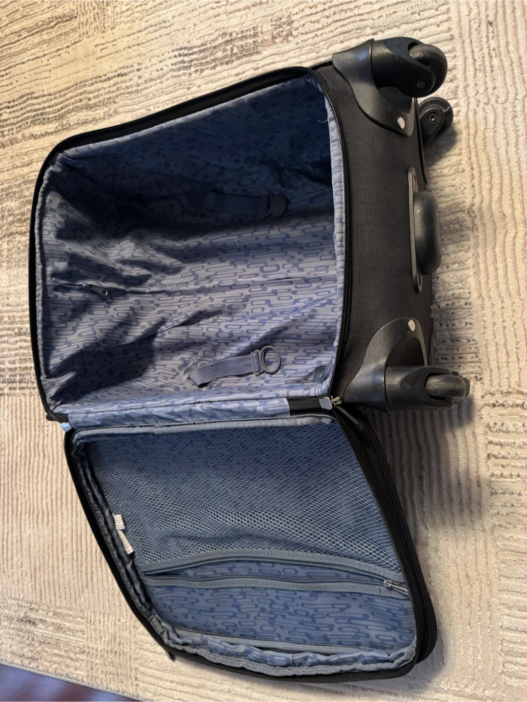 Ricardo Black Carry-On Luggage - photo 2