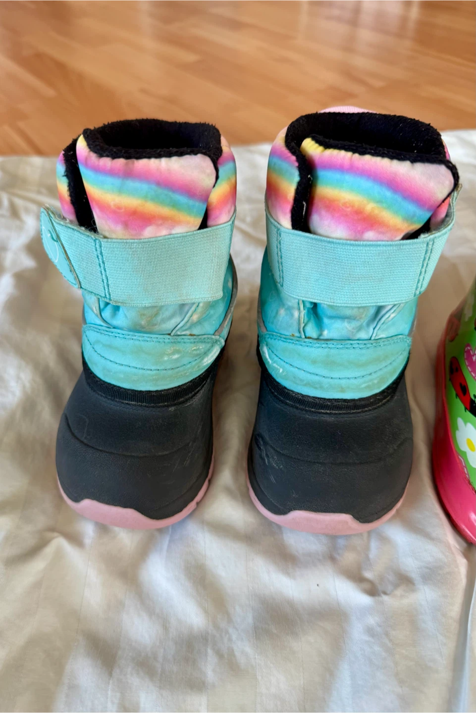 Toddler girl size 7 shoes (snow boots, Rainboots, etc) - photo 2