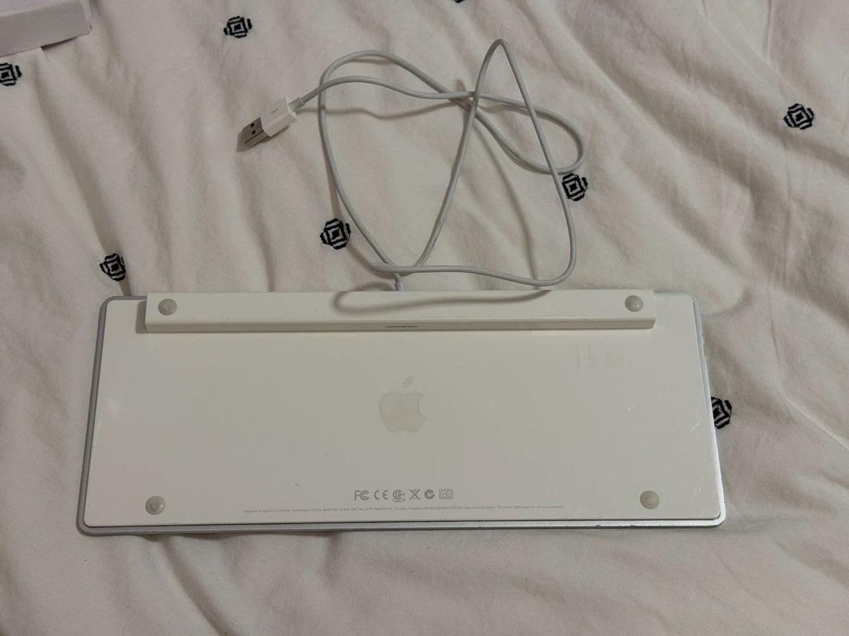 FULLY WORKING Apple Wired Keyboard - photo 2