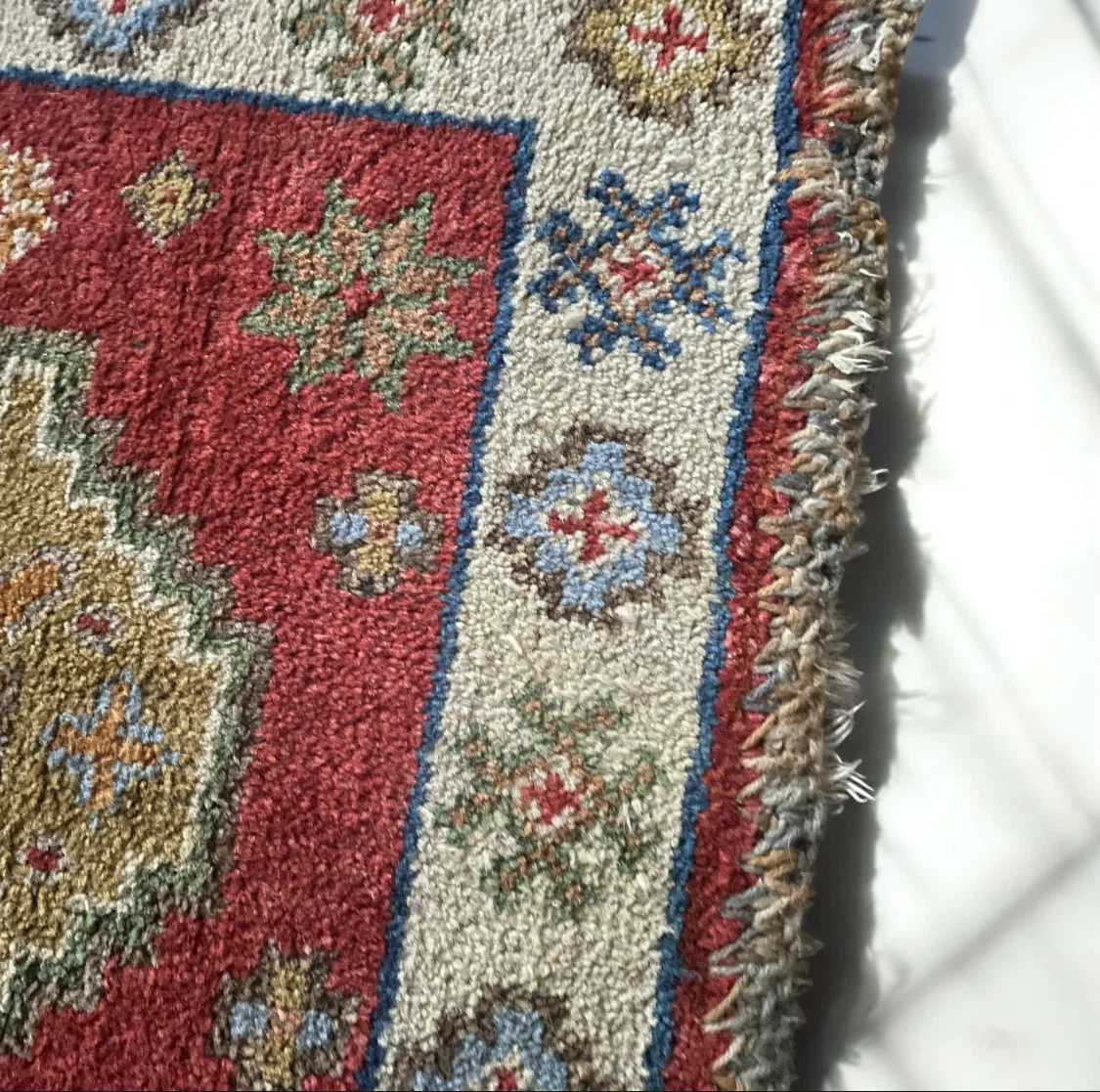 Hand-Knotted Wool Small Area Rug - photo 4