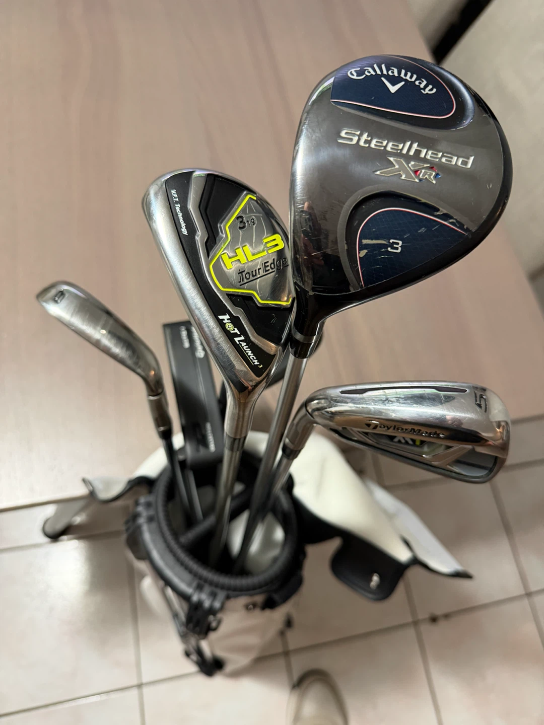 Callaway, TaylorMade, Cobra Golf Clubs and Accessories Set