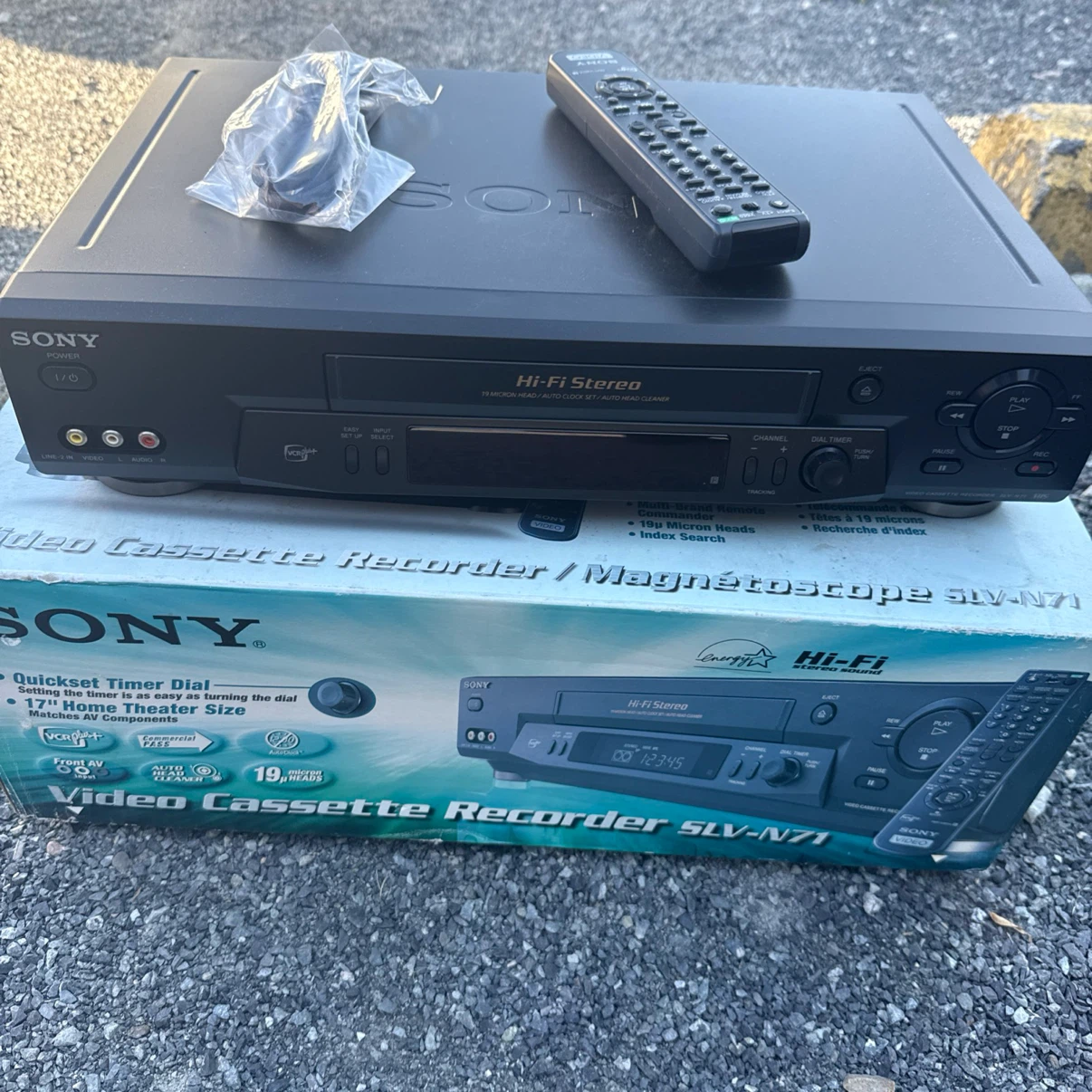 Sony SLV-N71 Hi-Fi Stereo VCR