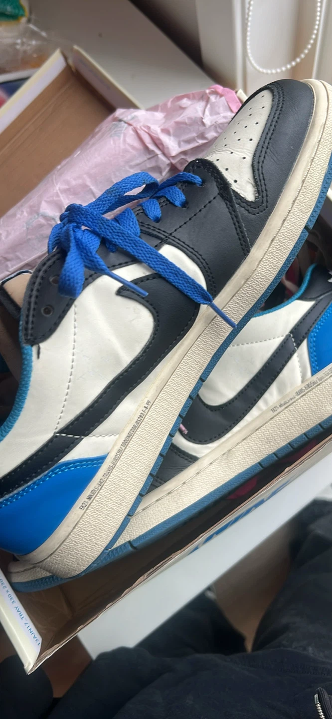 Travis Scott x Fragment x Air Jordan 1 Low OG - photo 5