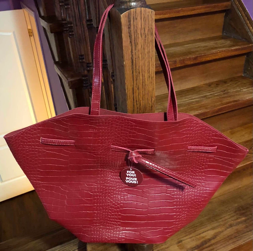 Beautyblvd Red Faux Croc Tote Bag