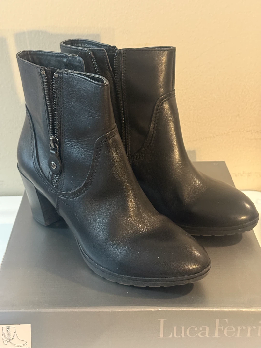 Luca Ferri Women's Black Leather Ankle Boots - photo 2