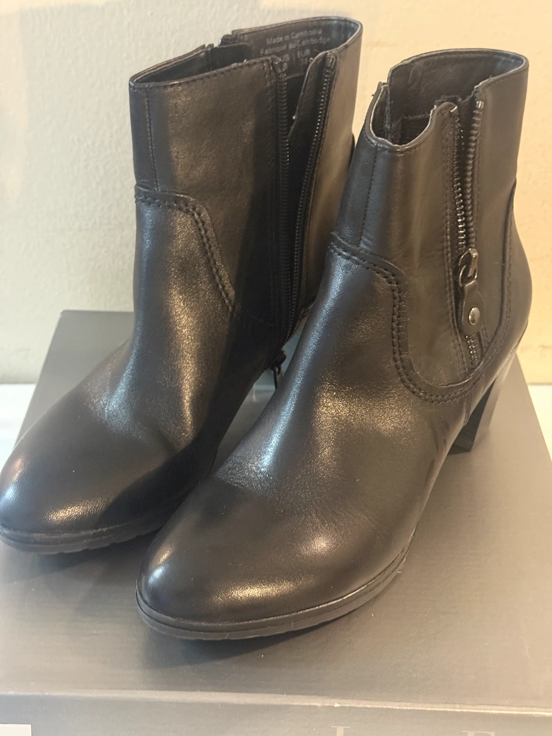 Luca Ferri Women's Black Leather Ankle Boots - photo 3