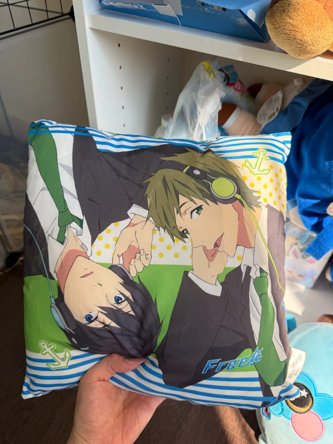 Free iwatobi swim club cushion