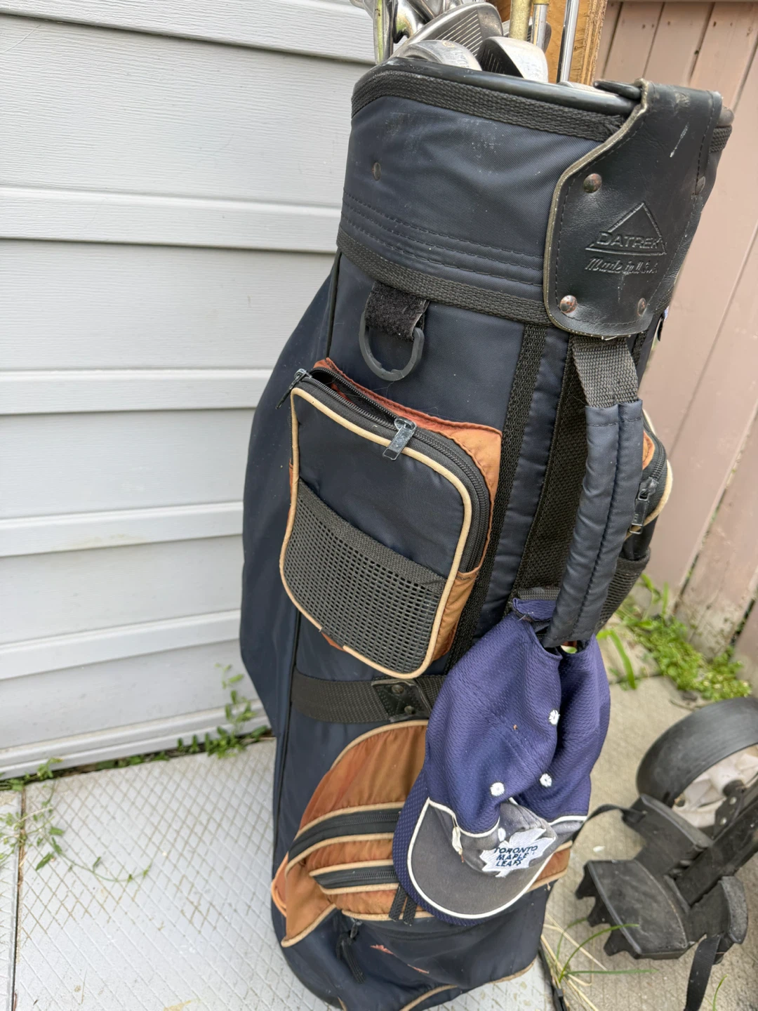 Datrek Golf Bag with Lynx Clubs - photo 5