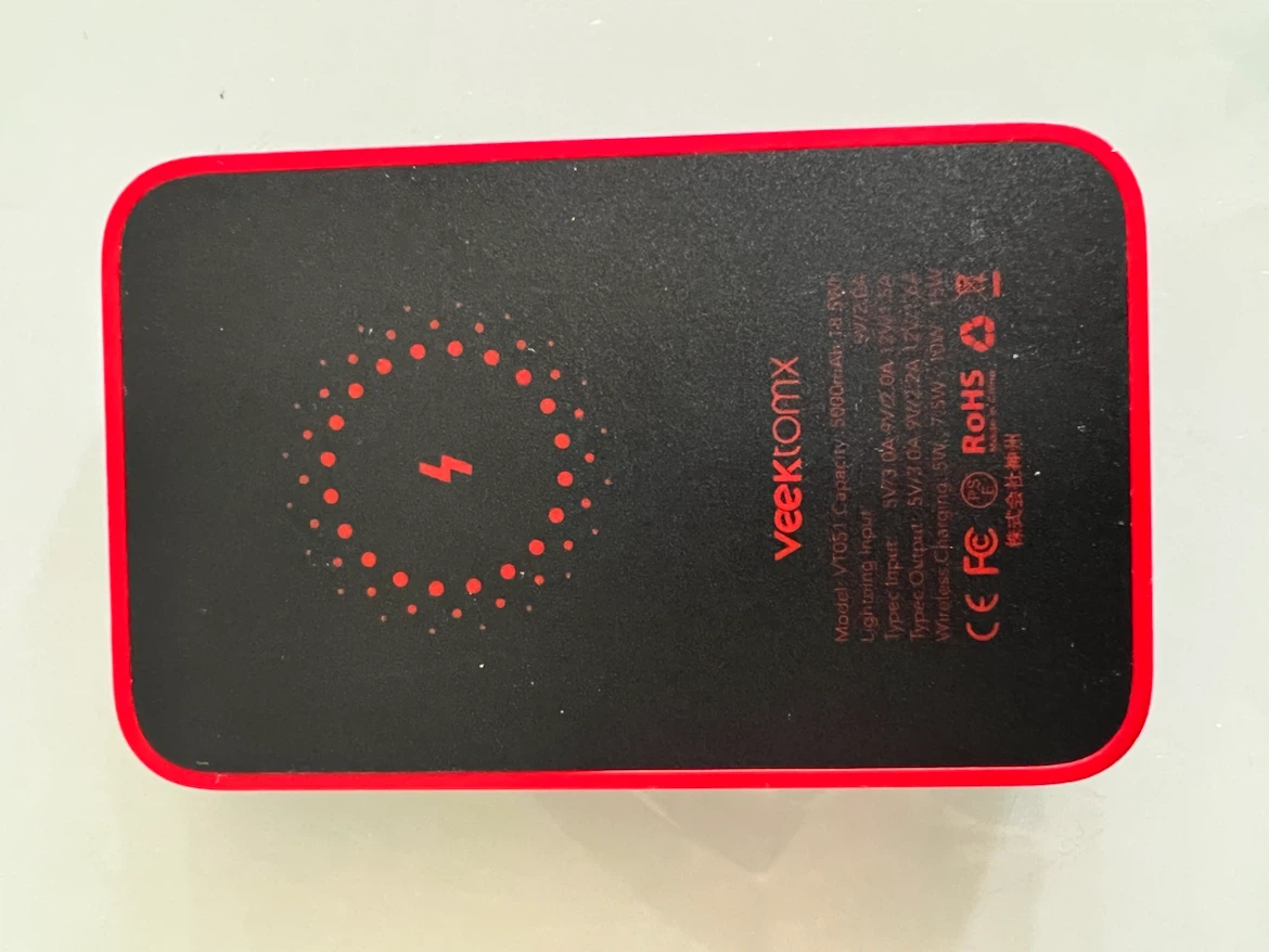 Veektomx VT031 Wireless Charging Power Bank 5000mAh - photo 4