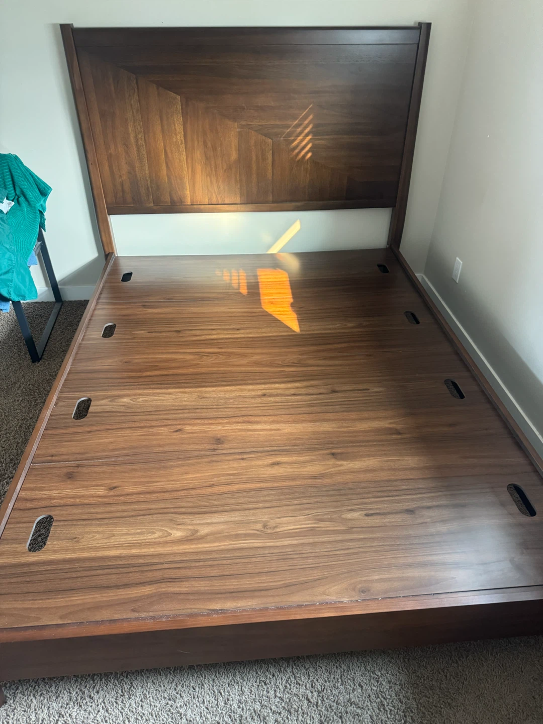 Queen size bed frame - photo 5