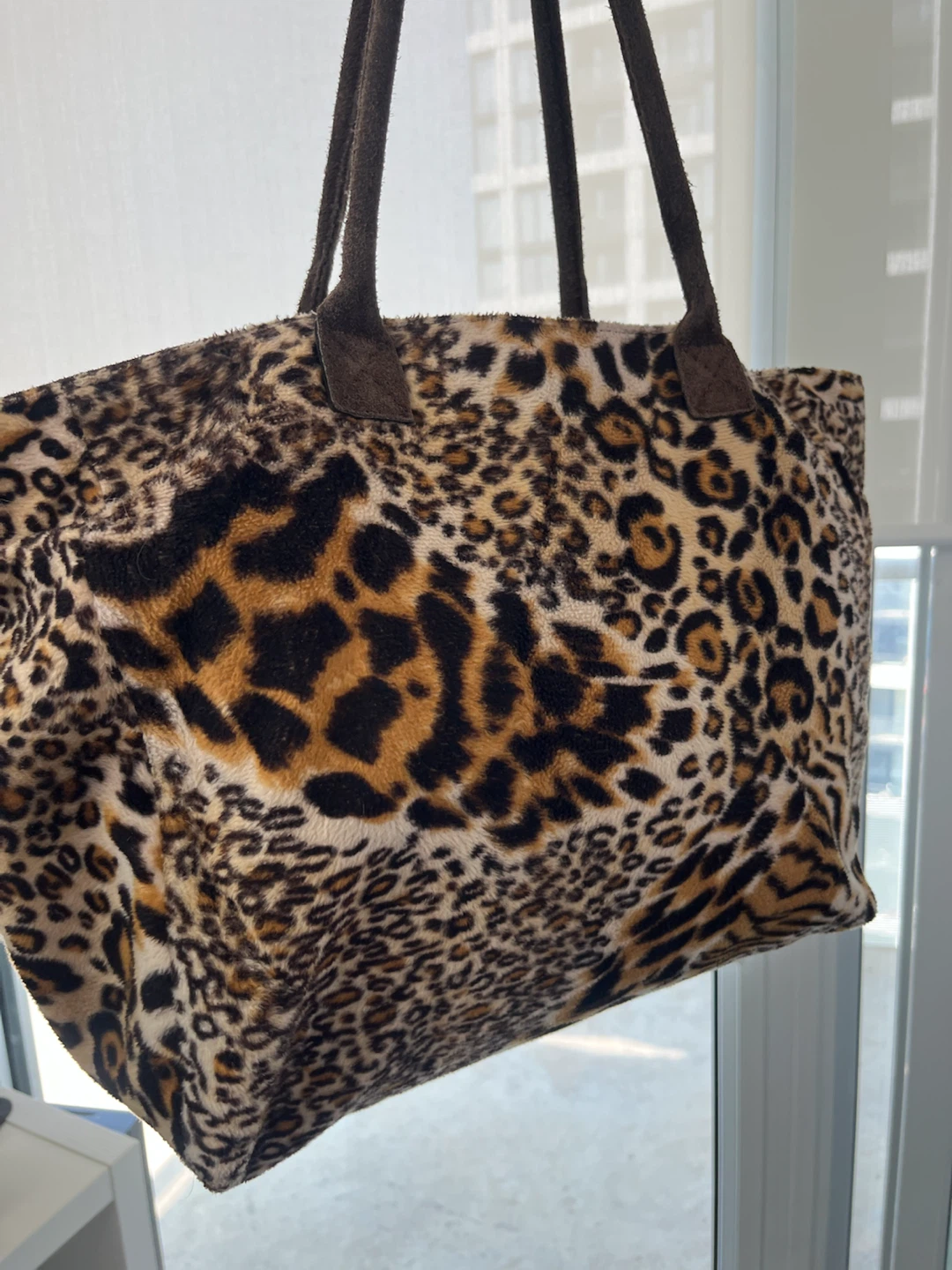 Leopard Print Fuzzy Tote Bag - photo 2