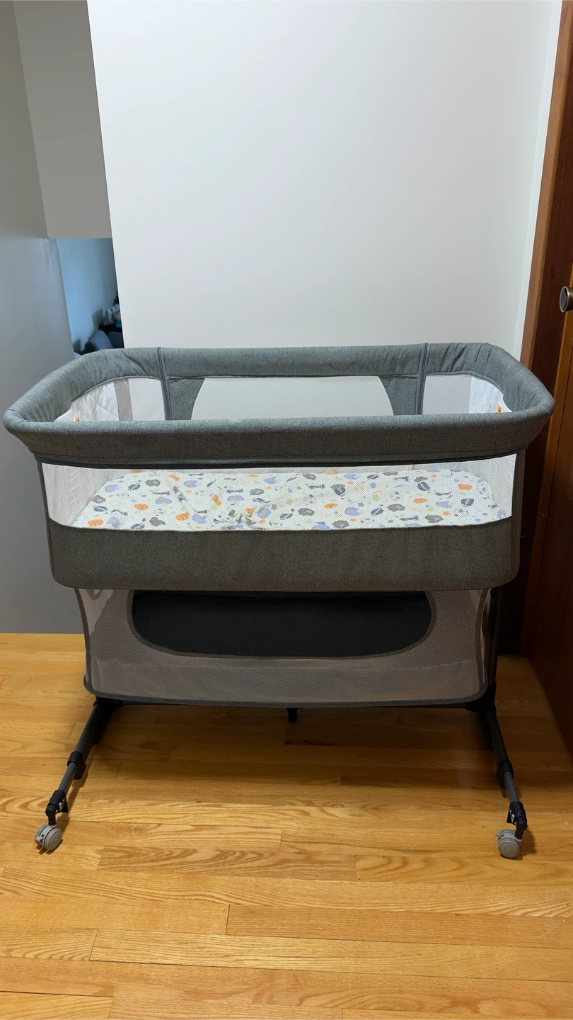Baby Bassinet with Wheels