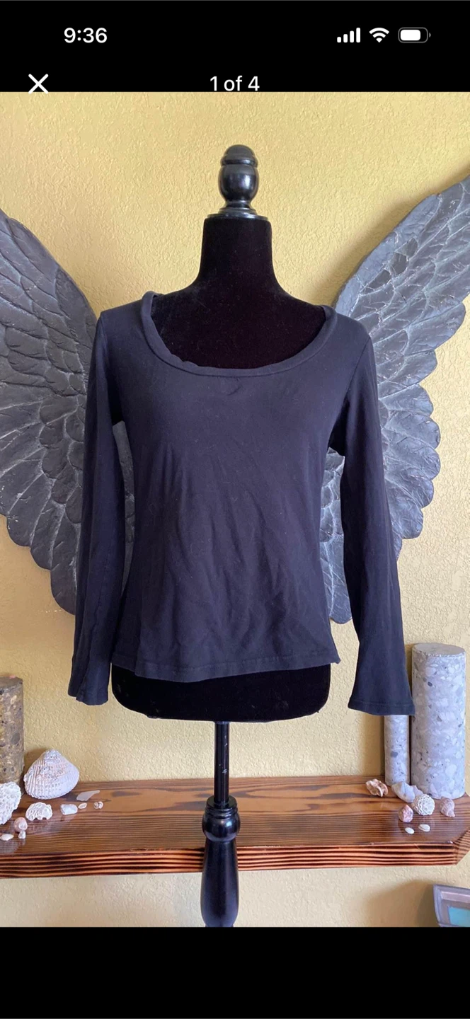 Suzy Shier Signature Tee Long-sleeve Shirt Top