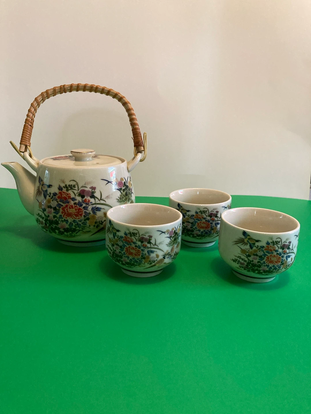 Teapot and Tea Cup Set