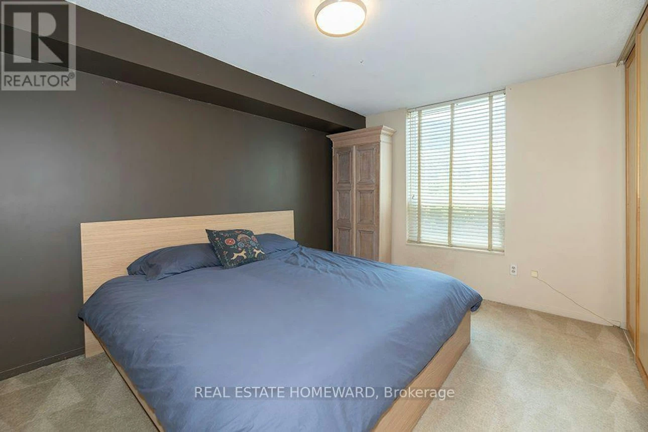 king size bed