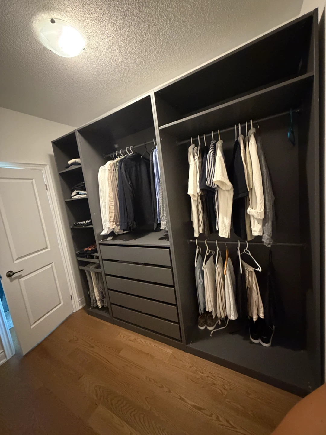 King storage bed, queen storage bed,freestanding closet - photo 2
