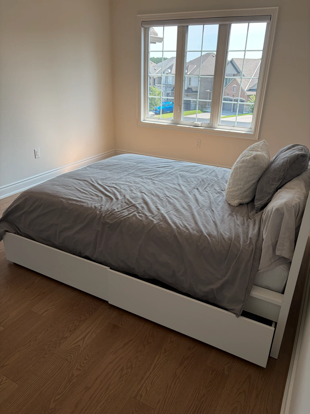 King storage bed, queen storage bed,freestanding closet - photo 5