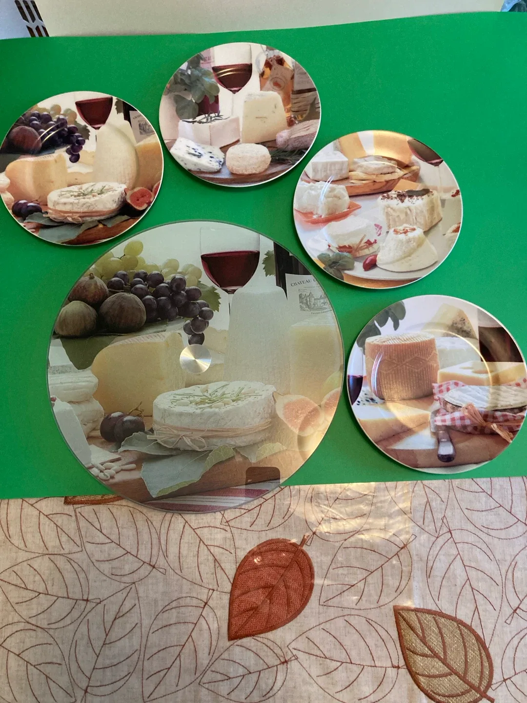Cheese & Wine Decorative Plates Set - photo 2