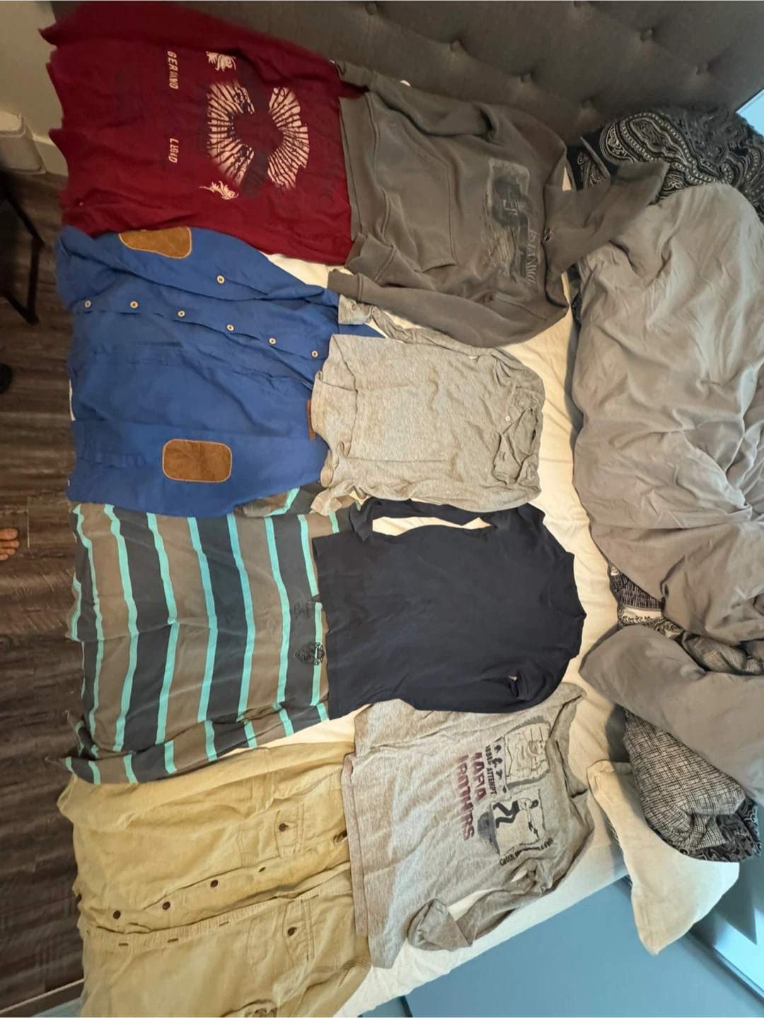 Bundle of Men's T-shirts and Shorts - photo 4