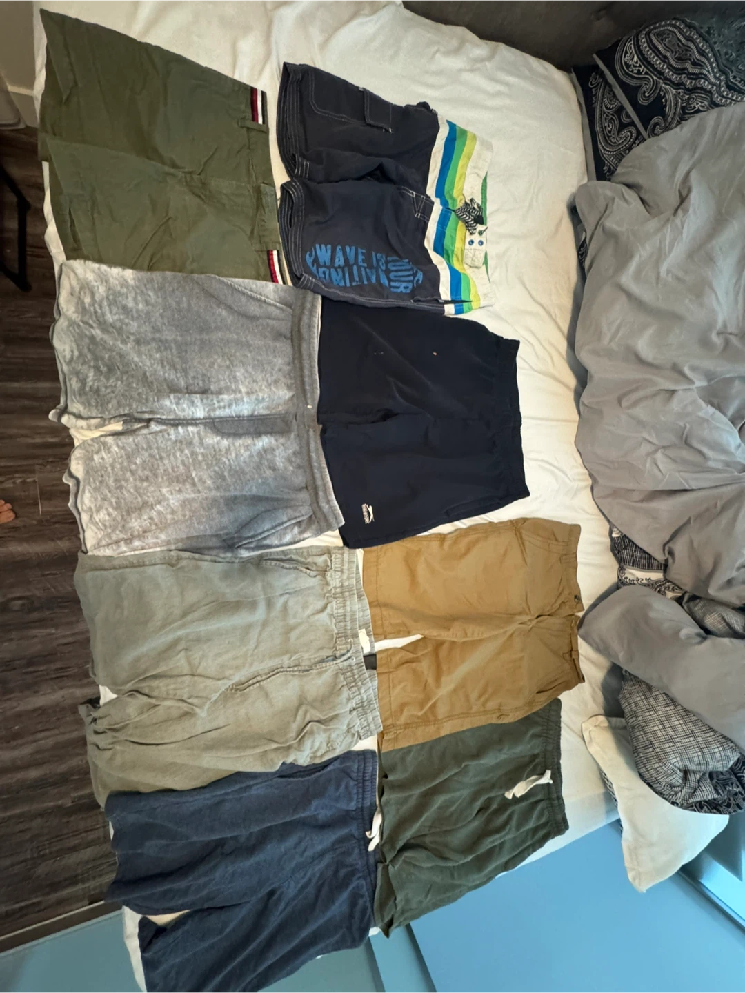 Bundle of Men's T-shirts and Shorts - photo 5