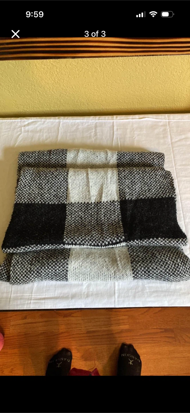 Soft Plaid Knit Scarf - photo 3