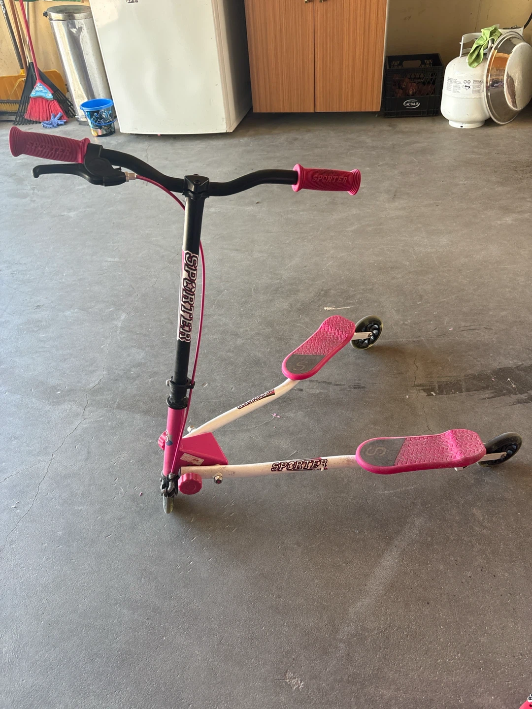 Sportspower 3-Wheel Scooter - photo 2