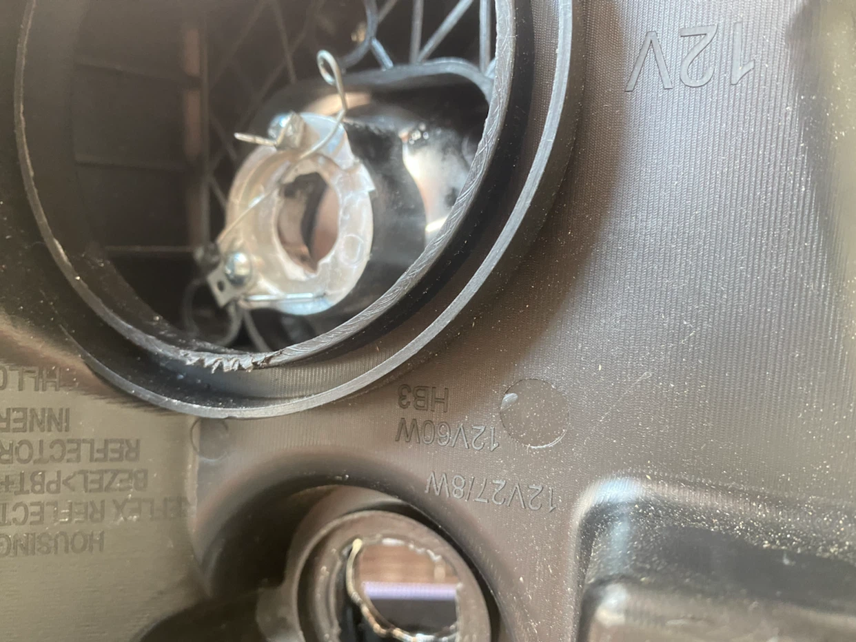 Headlight Fit Toyota - photo 3