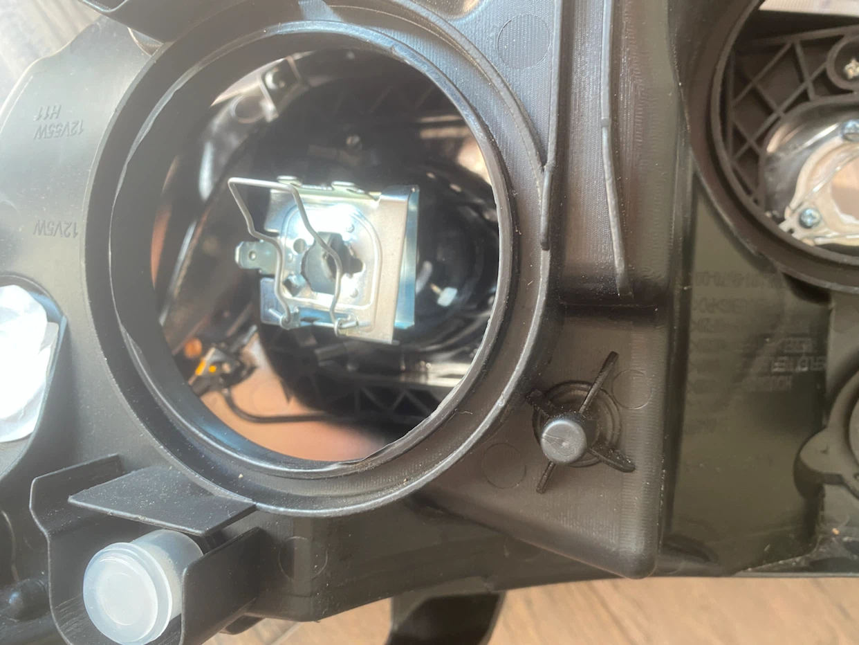 Headlight Fit Toyota - photo 4