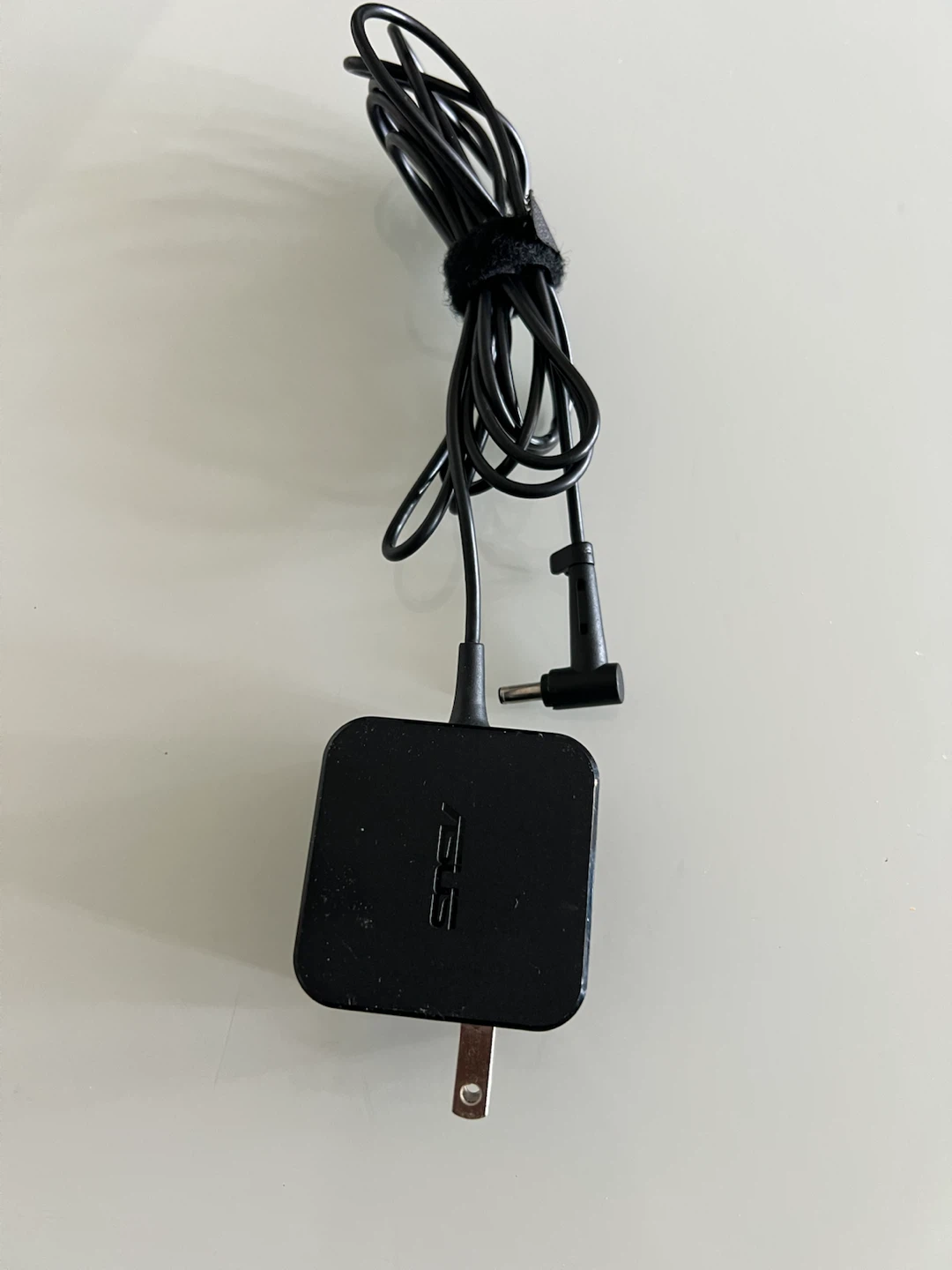 ASUS AC Adapter 19V 2.37A