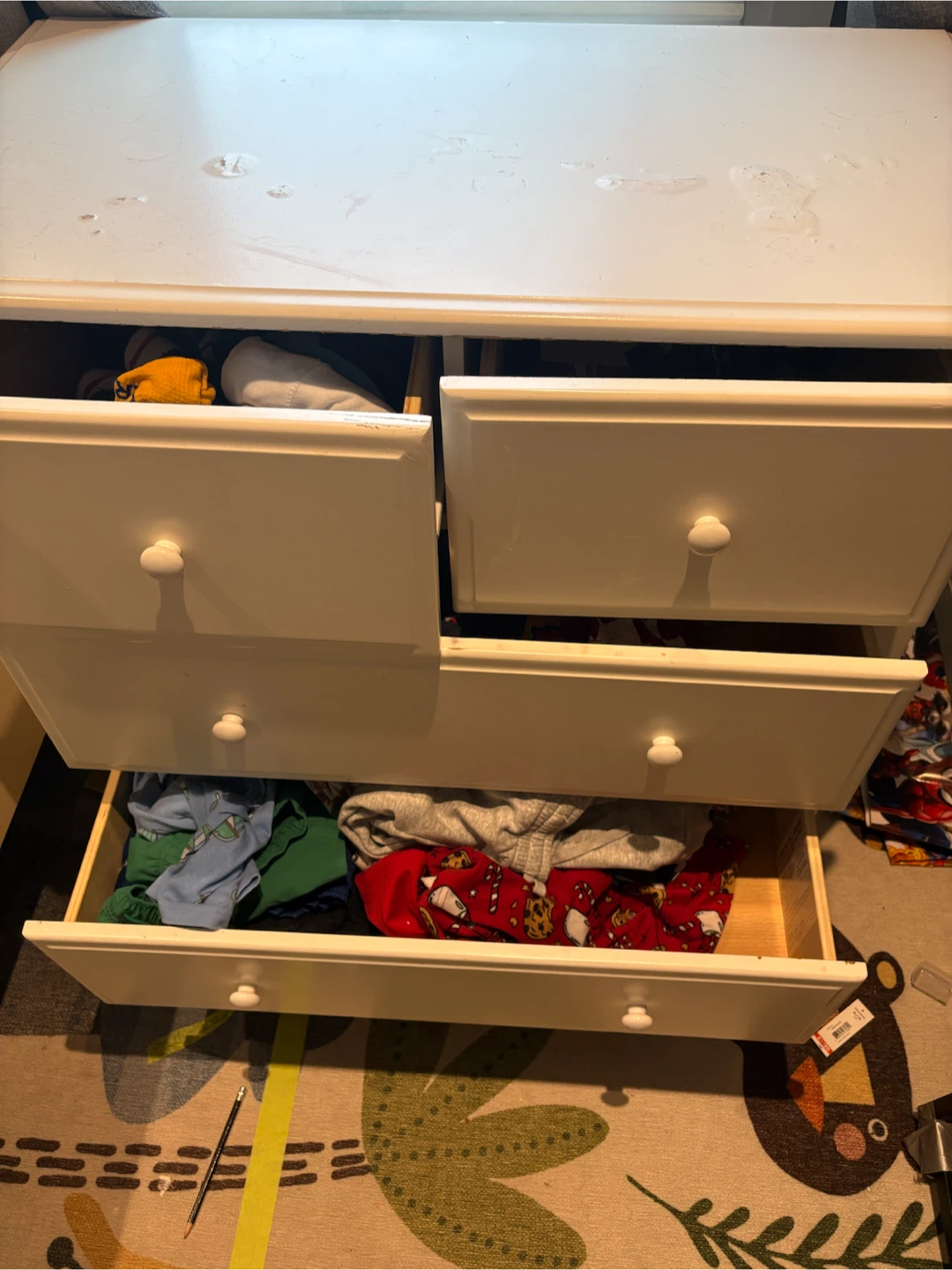 White 4-Drawer Dresser - photo 2
