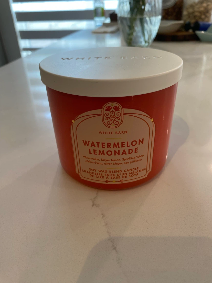 White Barn candle
