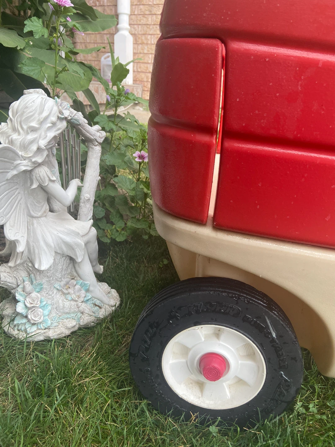 Radio Flyer Wagon - photo 2