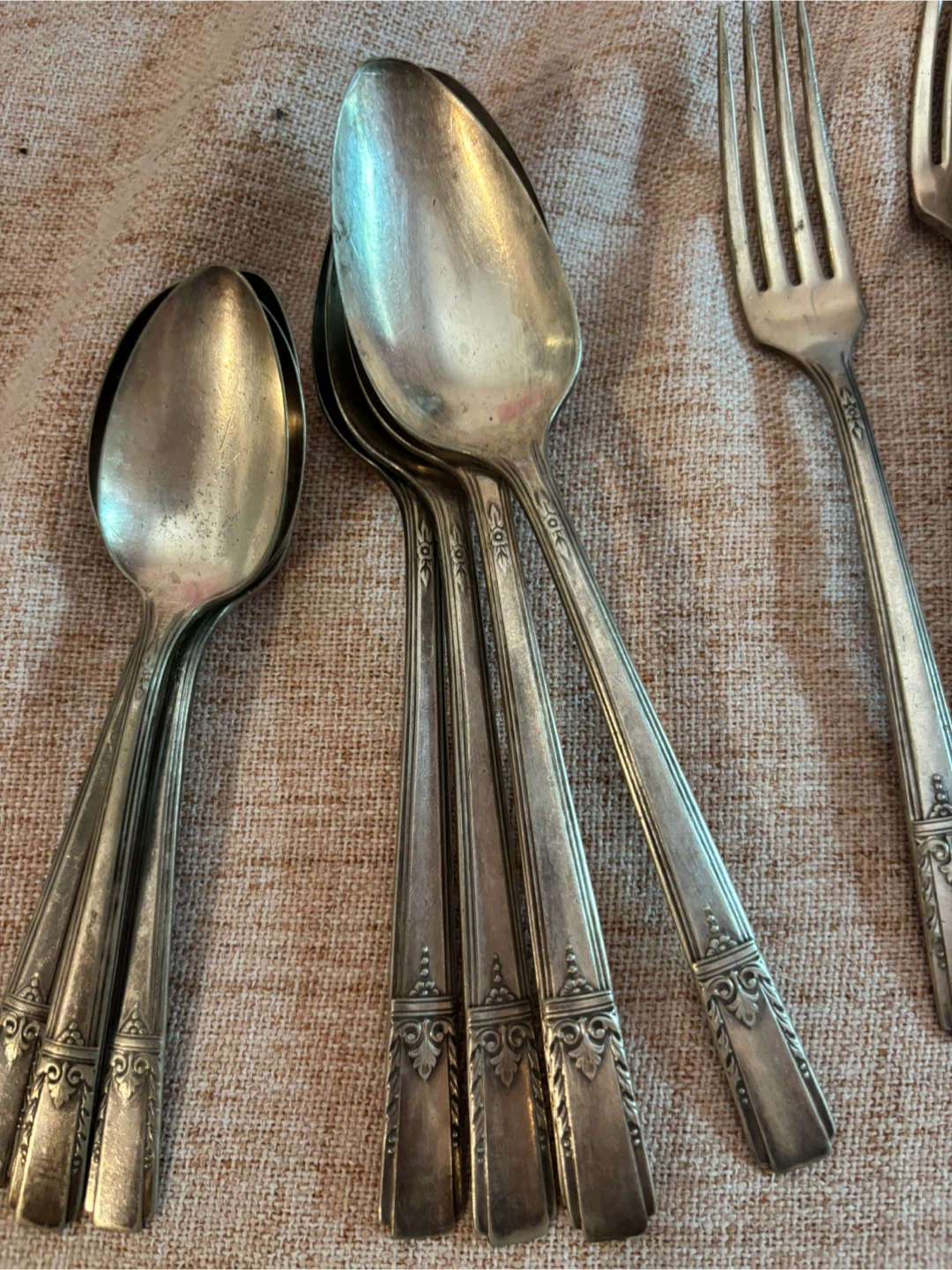 Vintage Silverware Set - 24 pieces Cutlery with Ornate Handles - photo 3