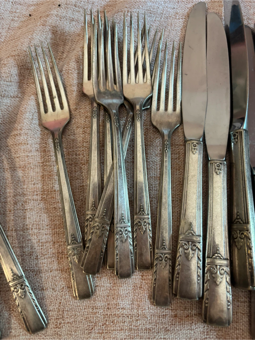 Vintage Silverware Set - 24 pieces Cutlery with Ornate Handles - photo 2