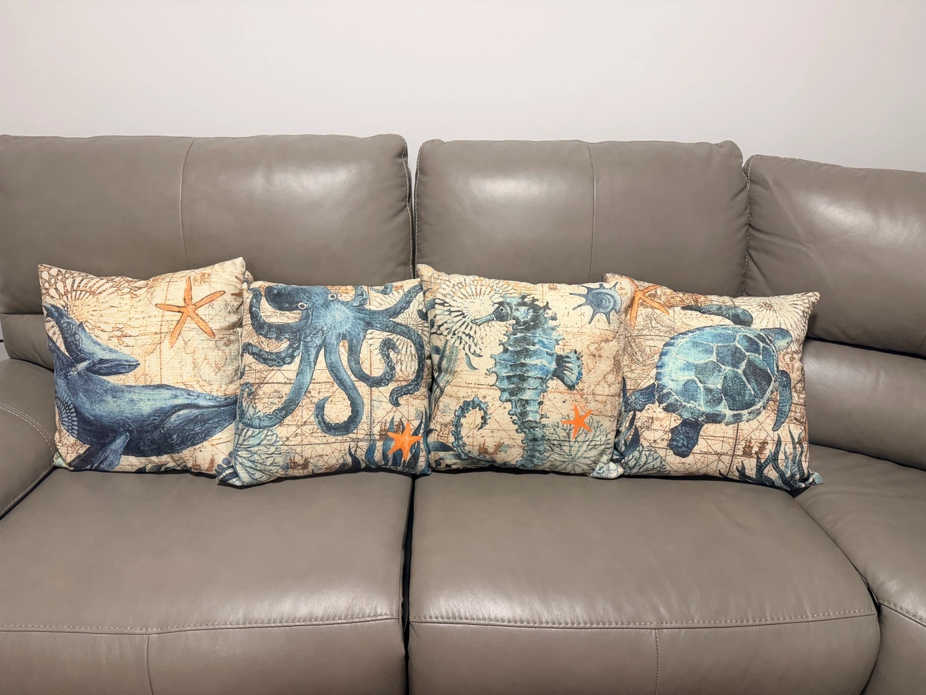 4 Throw Pillows- Nautical Theme (includes pillows & covers)