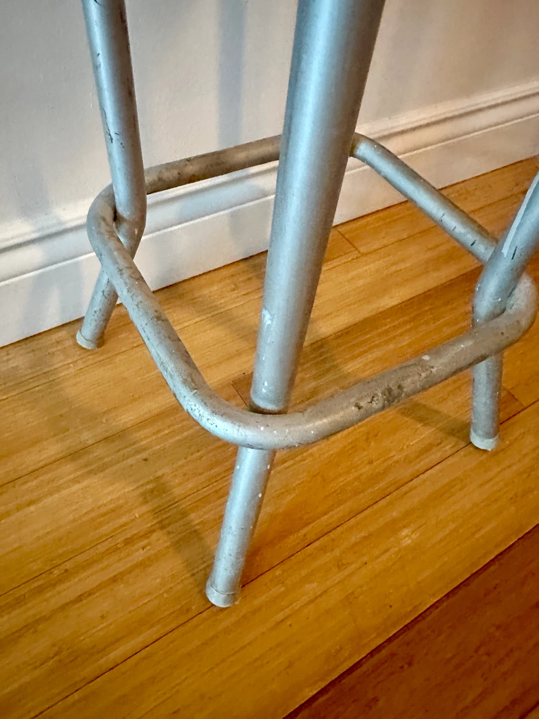 VINTAGE INDUSTRIAL STEEL OAK BAR HEIGHT KITCHEN ISLAND STOOL - photo 3