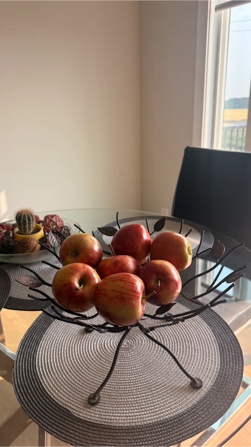 Decorative Metal Fruit Bowl with Leaf Design - photo 2