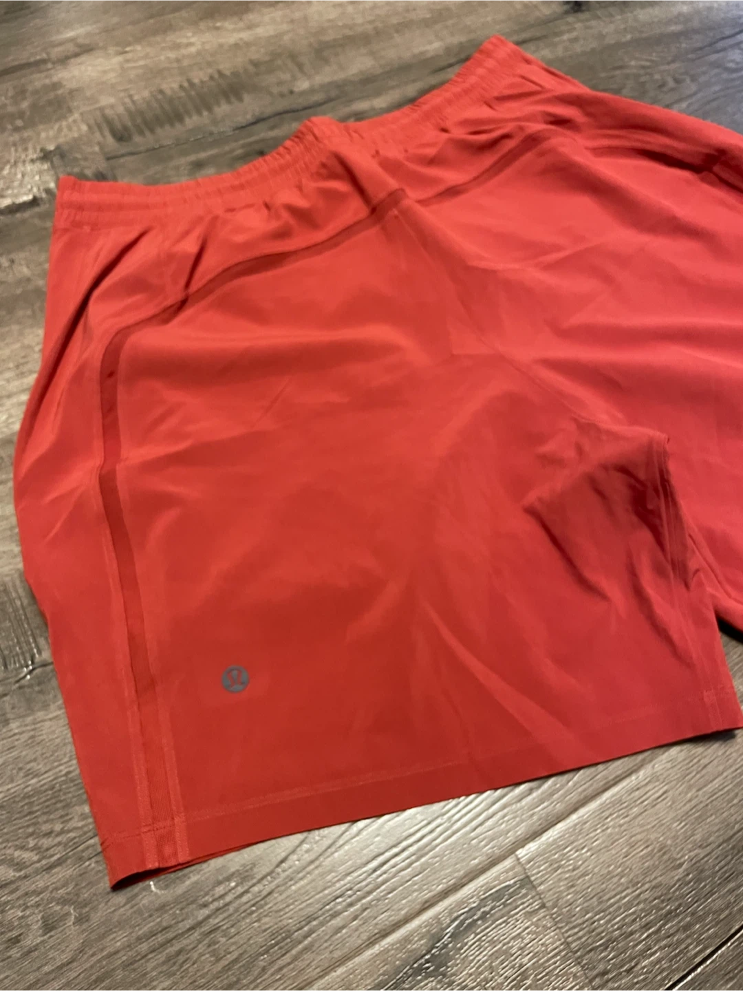 NWOT! Lululemon Men's Red Athletic Shorts Size L - photo 4