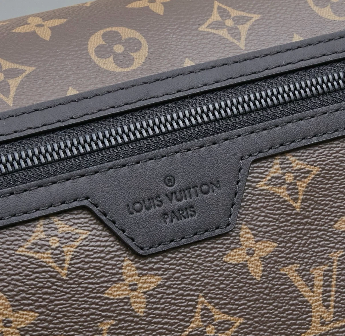 Louis Vuitton Monogram Messenger Bag - photo 2
